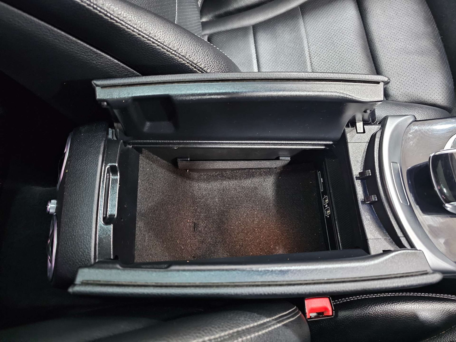 Used Mercedes-Benz C Class 2015 for sale - 76972403: Photo 63