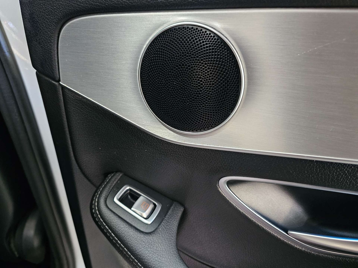 Used Mercedes-Benz C Class 2015 for sale - 76972403: Photo 76