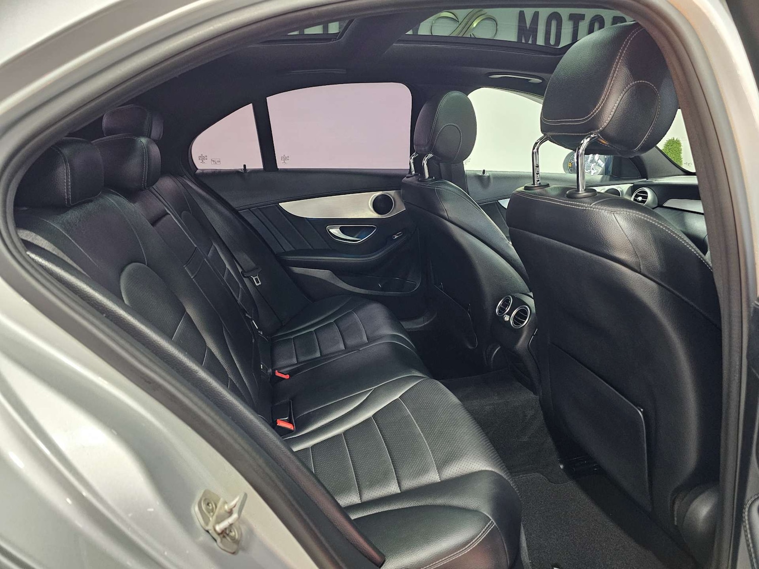 Used Mercedes-Benz C Class 2015 for sale - 76972403: Photo 77