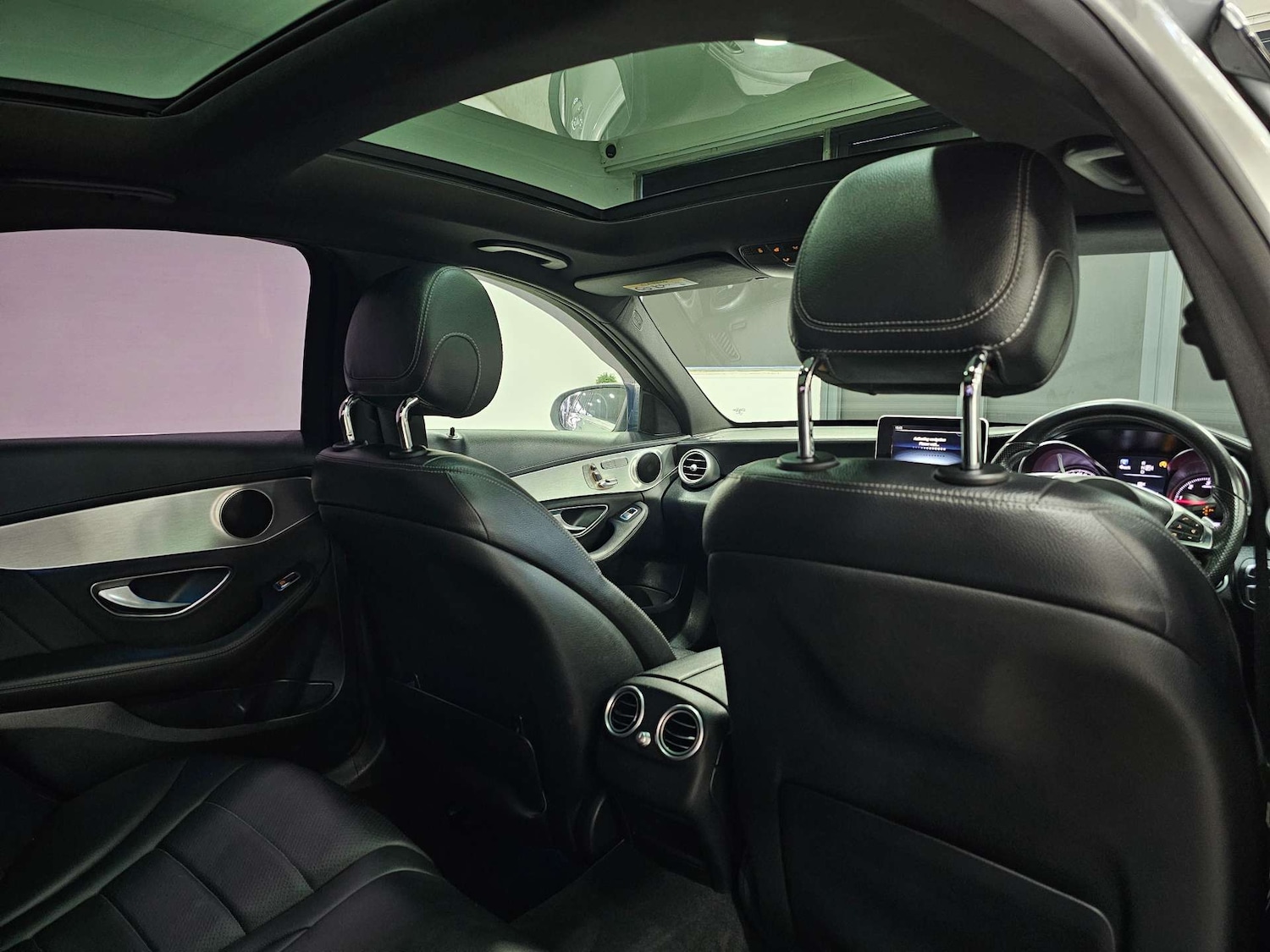 Used Mercedes-Benz C Class 2015 for sale - 76972403: Photo 78