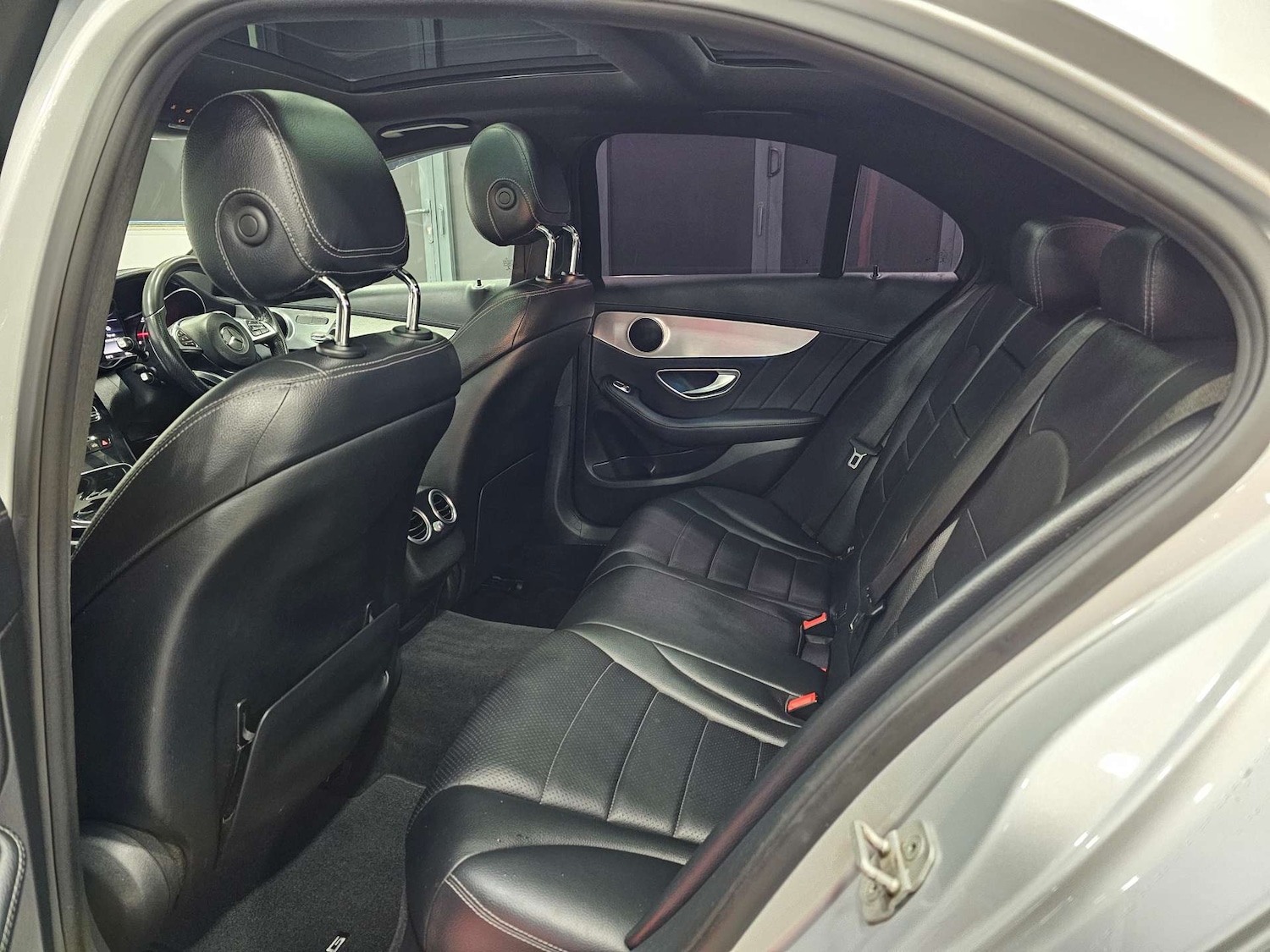 Used Mercedes-Benz C Class 2015 for sale - 76972403: Photo 87