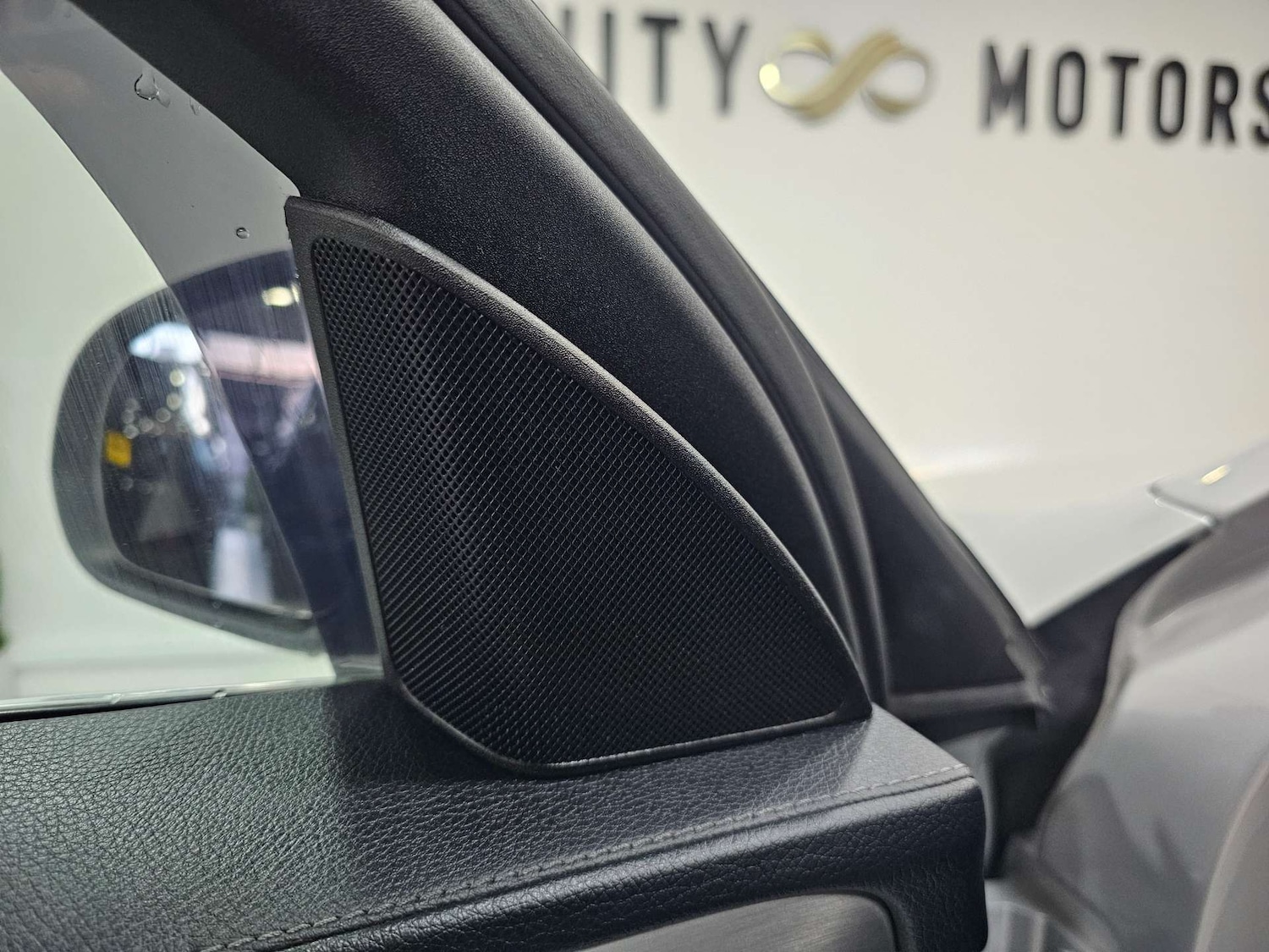 Used Mercedes-Benz C Class 2015 for sale - 76972403: Photo 93