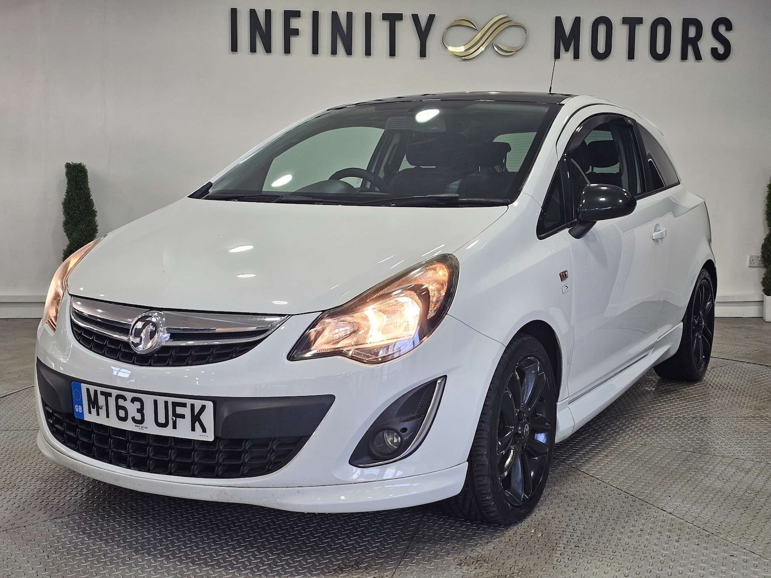 Used Vauxhall Corsa 2013 for sale - 77053038: Photo 4