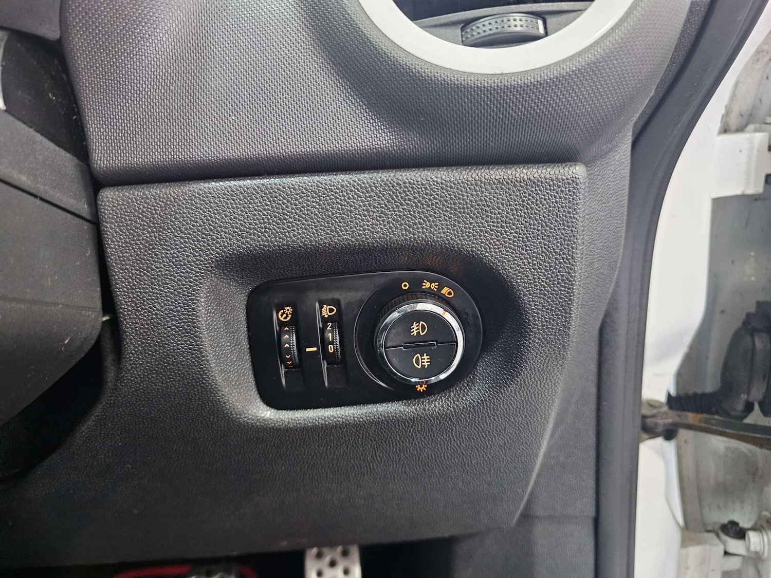 Used Vauxhall Corsa 2013 for sale - 77053038: Photo 52