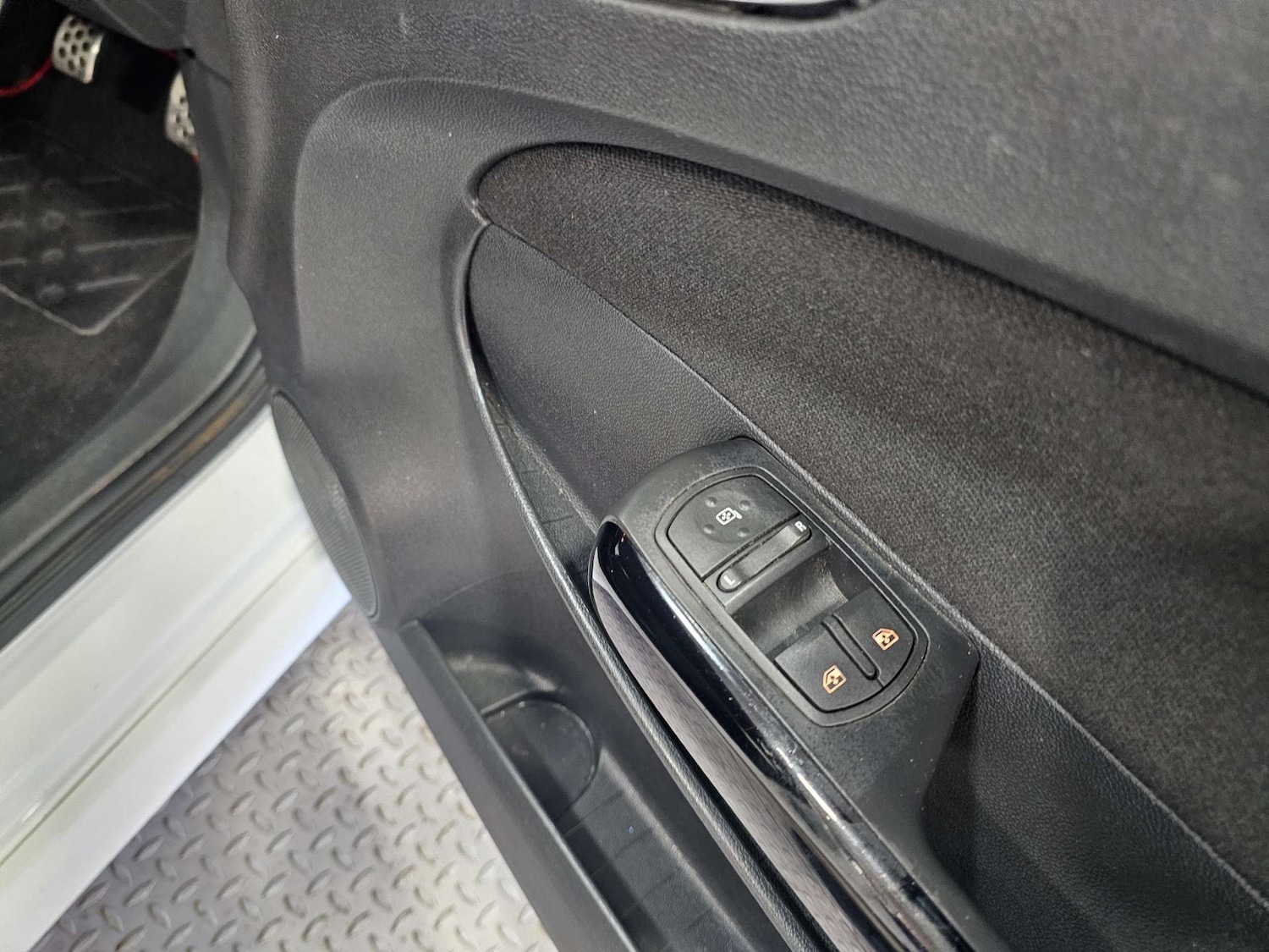 Used Vauxhall Corsa 2013 for sale - 77053038: Photo 67