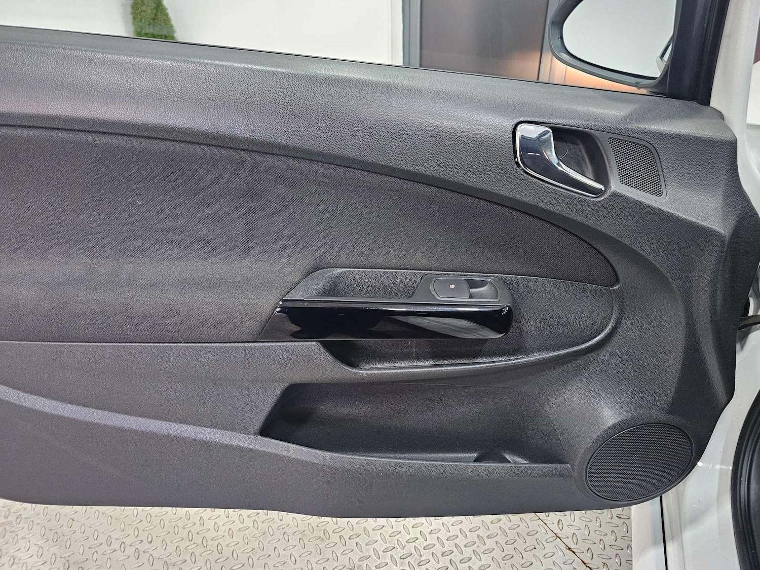 Used Vauxhall Corsa 2013 for sale - 77053038: Photo 77