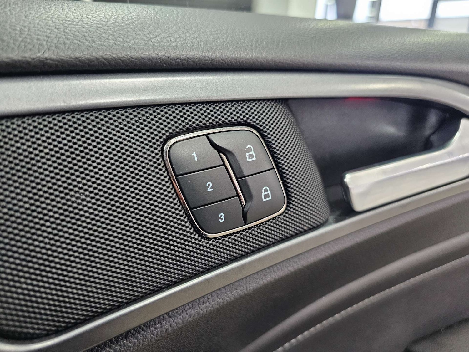 Used Ford Mondeo 2015 for sale - 77022338: Photo 55