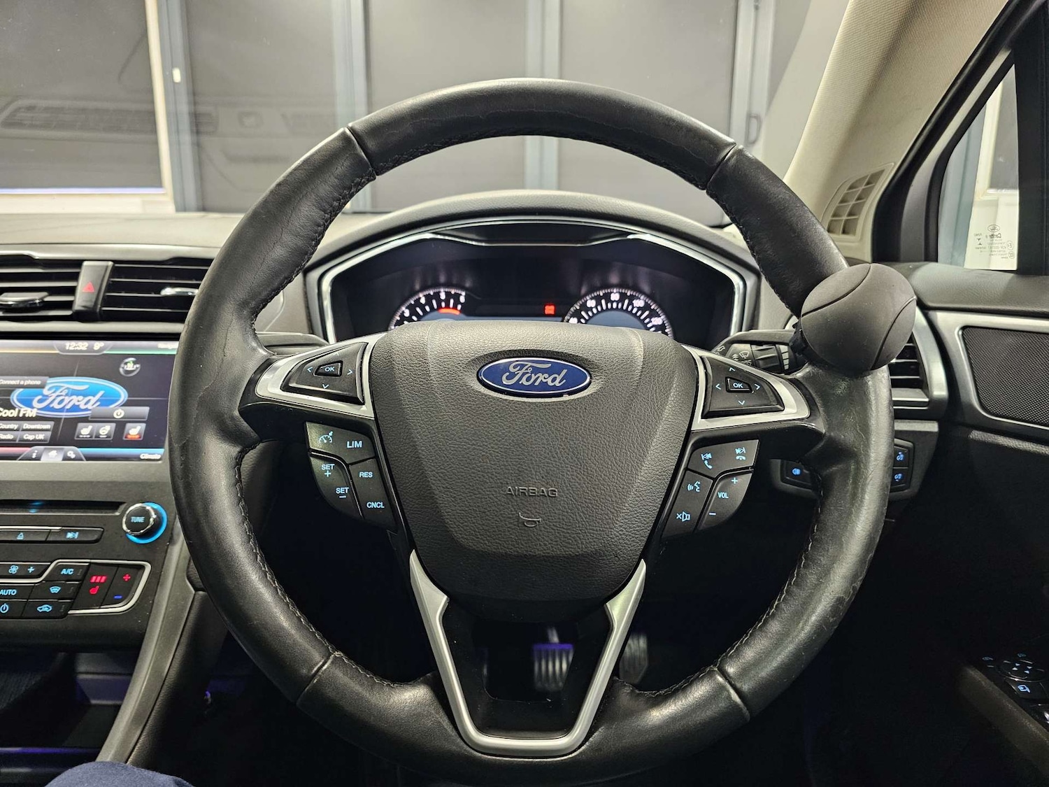 Used Ford Mondeo 2015 for sale - 77022338: Photo 60