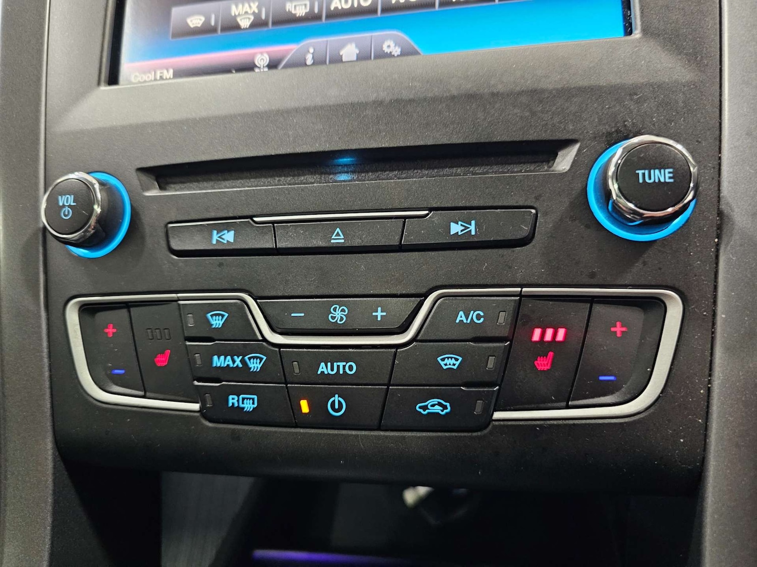 Used Ford Mondeo 2015 for sale - 77022338: Photo 70