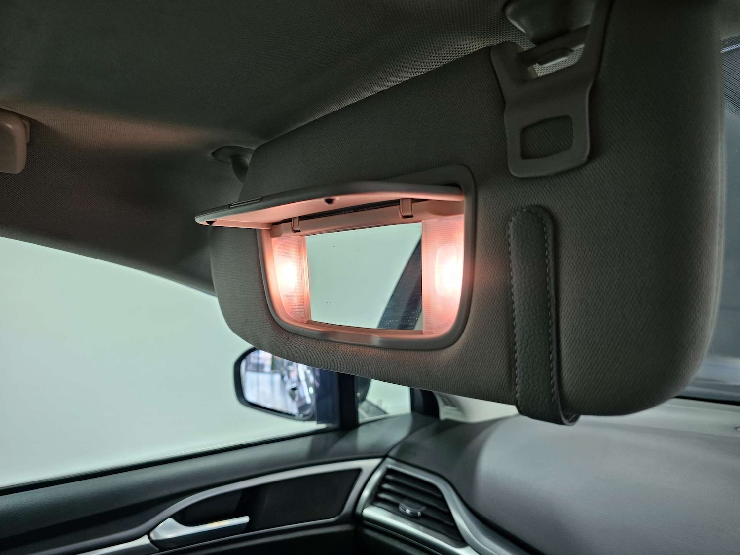 Used Ford Mondeo 2015 for sale - 77022338: Photo 76