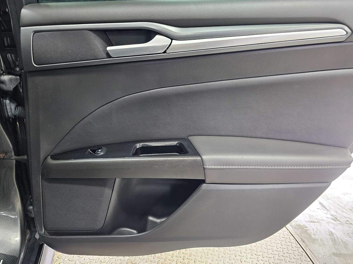 Used Ford Mondeo 2015 for sale - 77022338: Photo 79