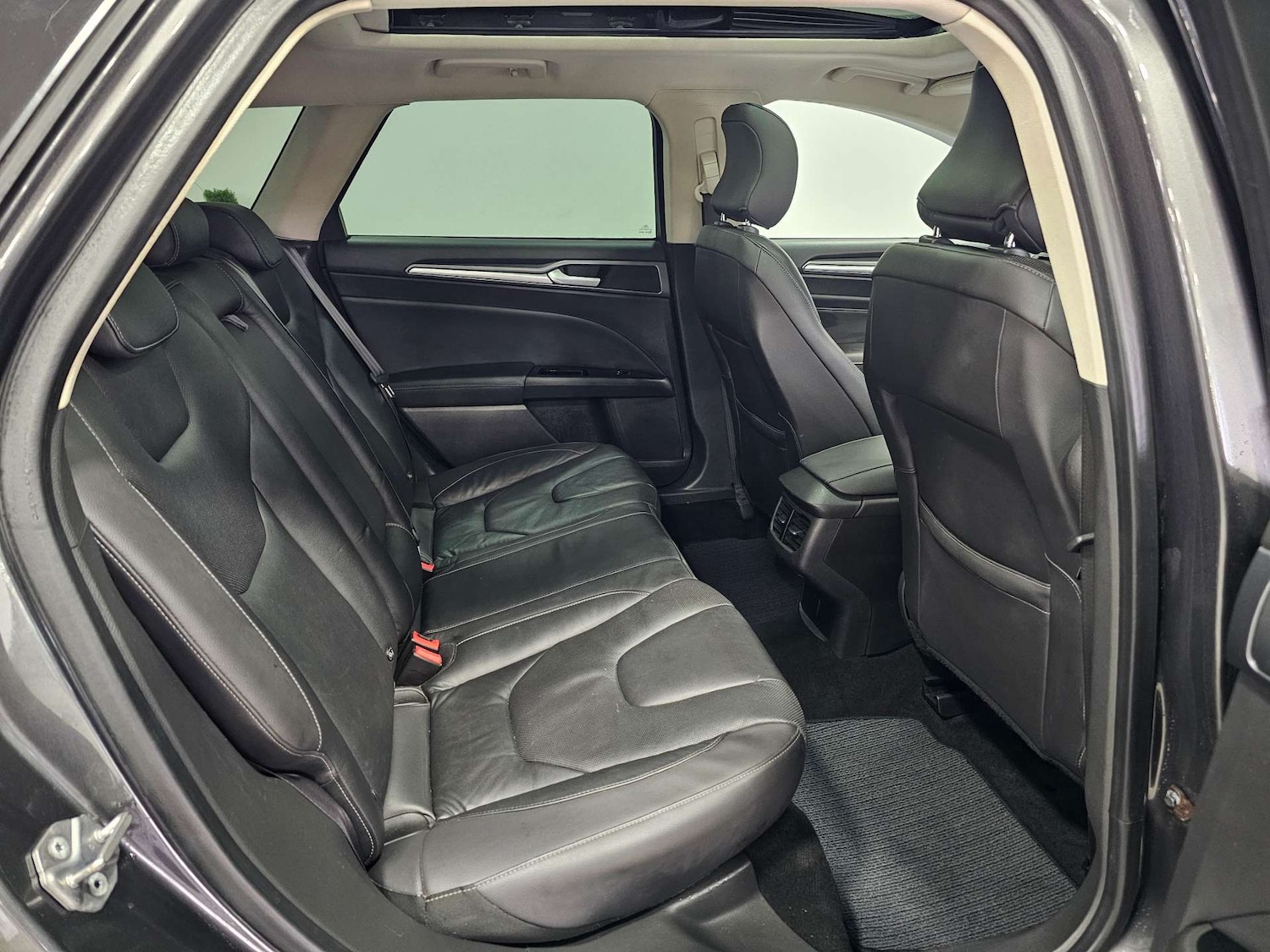 Used Ford Mondeo 2015 for sale - 77022338: Photo 82