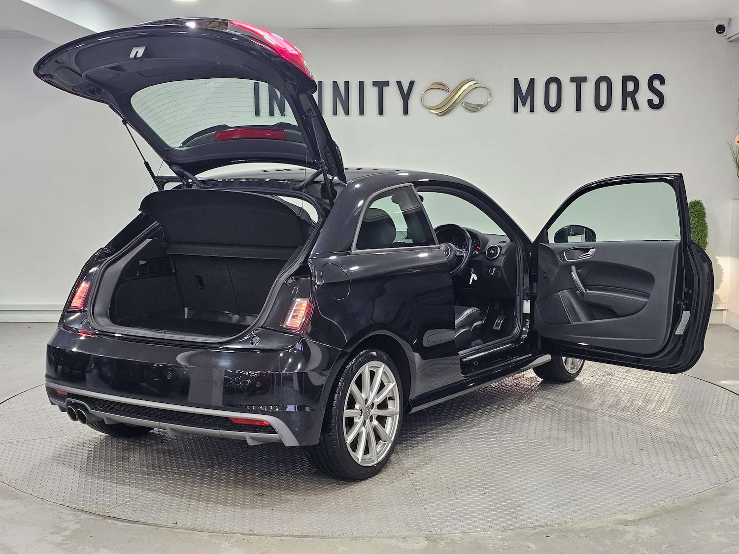 Used Audi A1 2016 for sale - 76972331: Photo 77