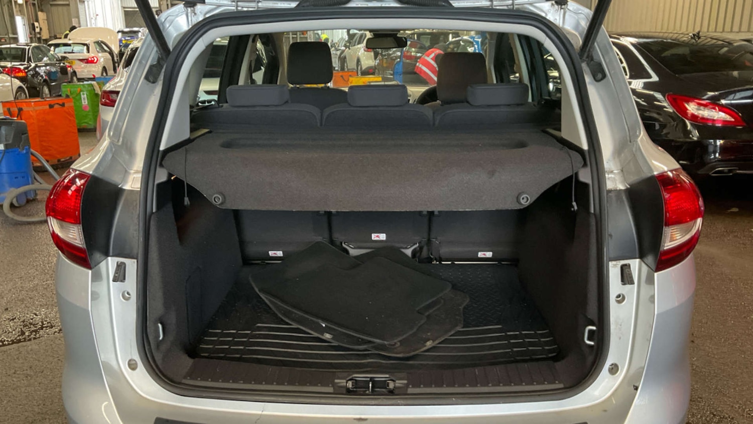 Used Ford C-Max 2017 for sale - 76972489: Photo 9