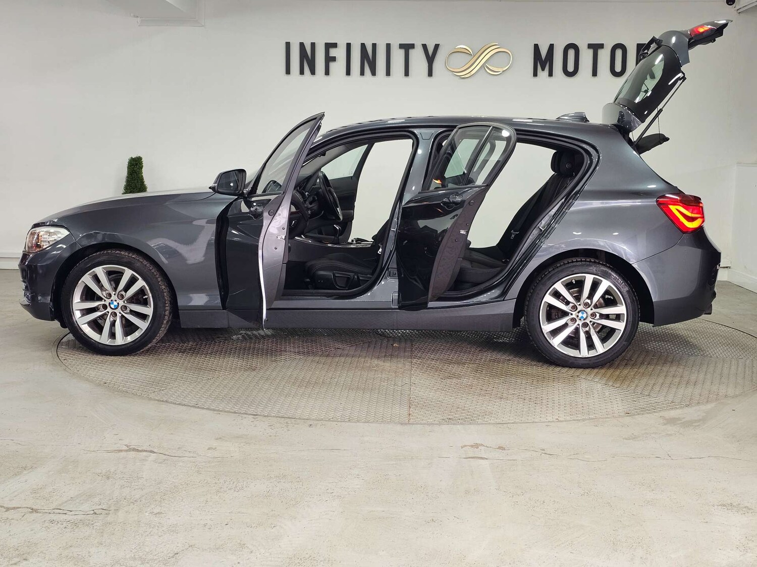 Used BMW 1 Series 2016 for sale - 77392235: Photo 40