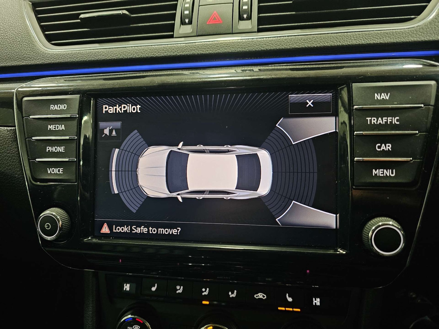 Used Skoda Superb 2016 for sale - 76972405: Photo 13