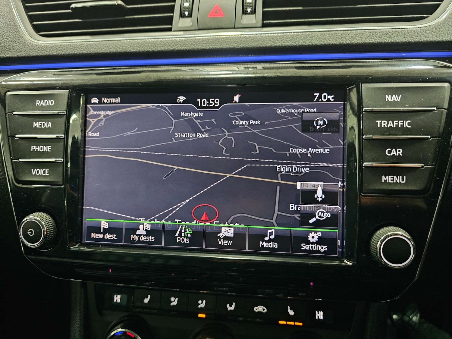 Used Skoda Superb 2016 for sale - 76972405: Photo 2