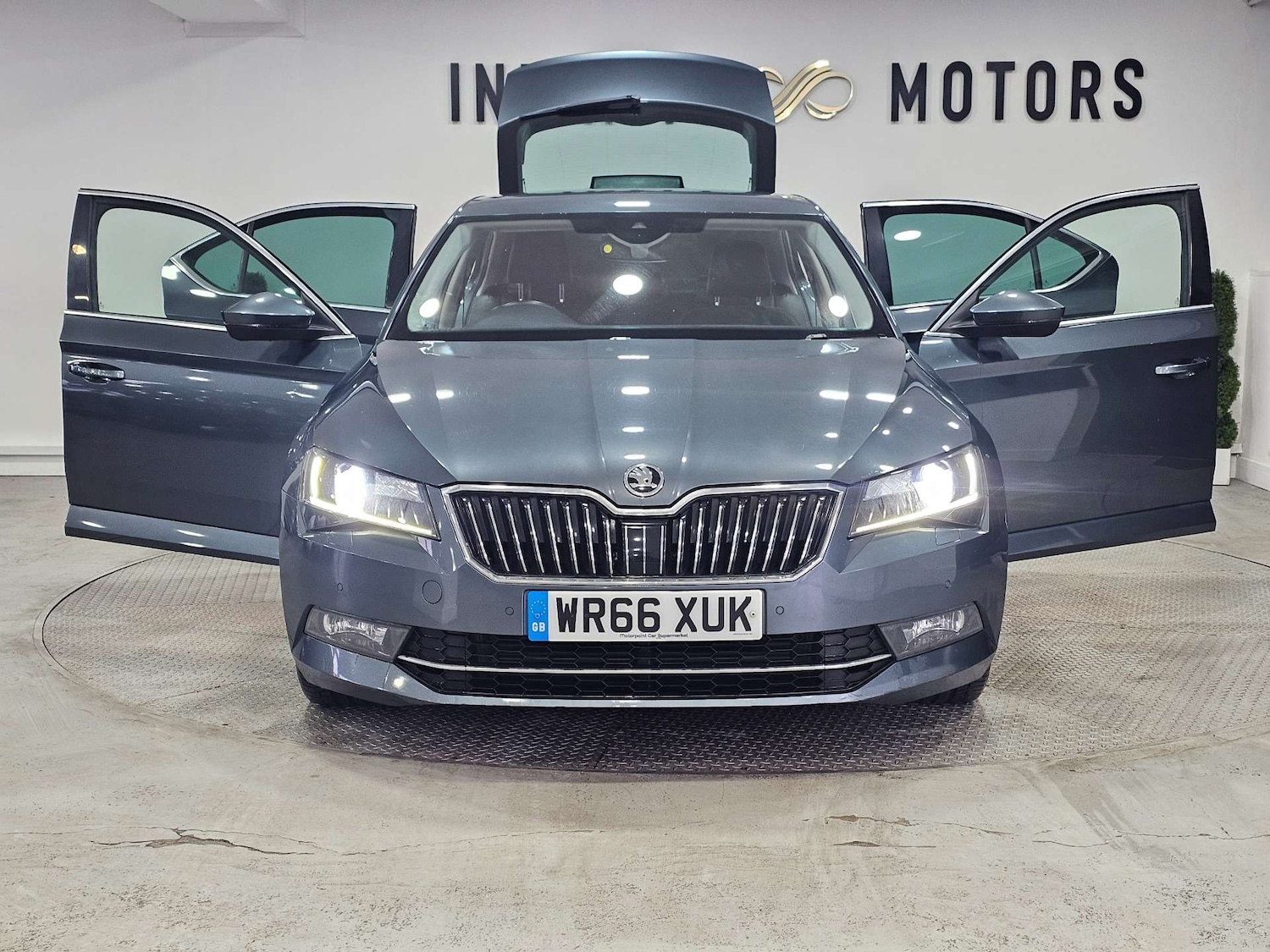 Used Skoda Superb 2016 for sale - 76972405: Photo 44