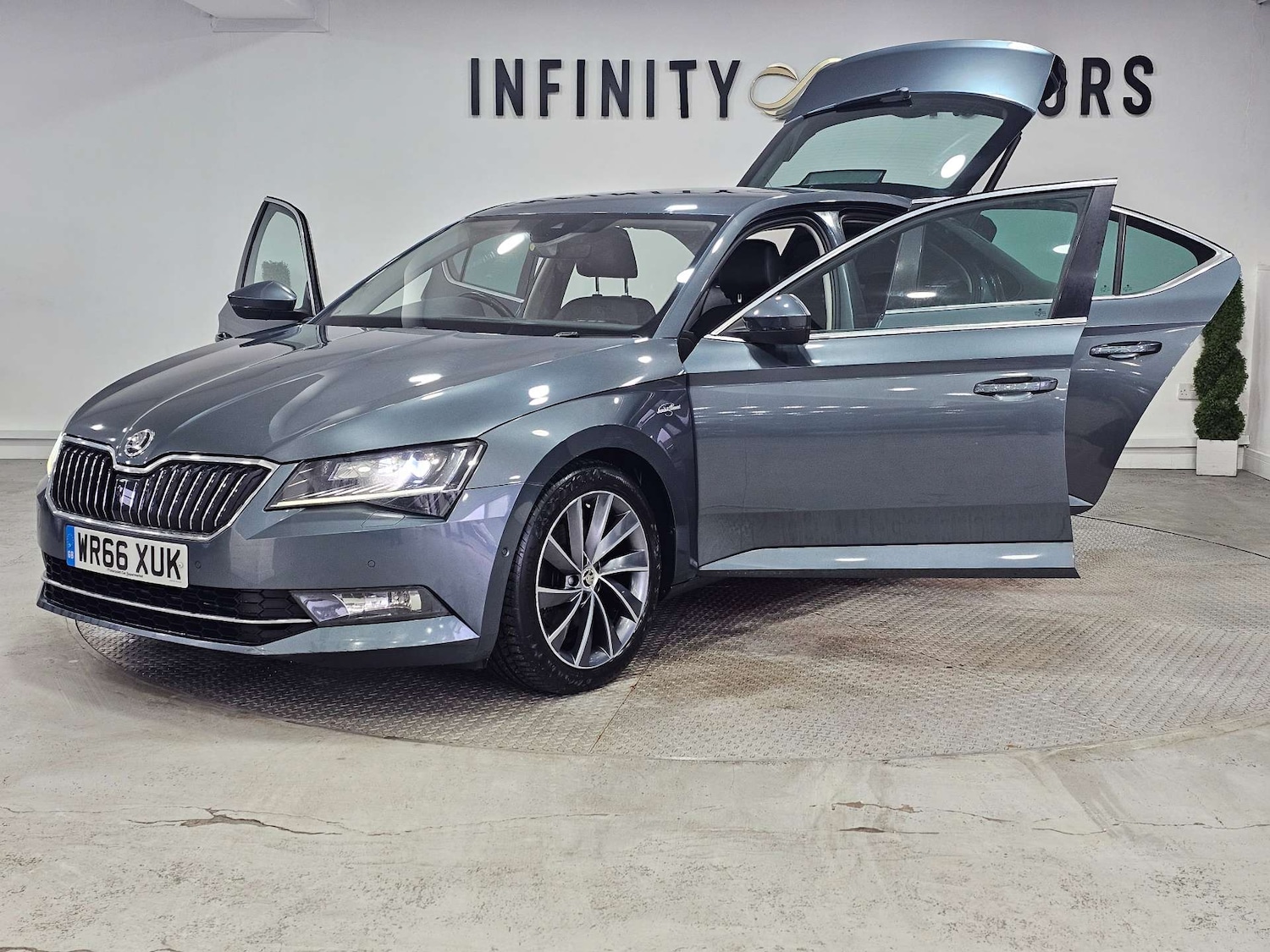 Used Skoda Superb 2016 for sale - 76972405: Photo 45