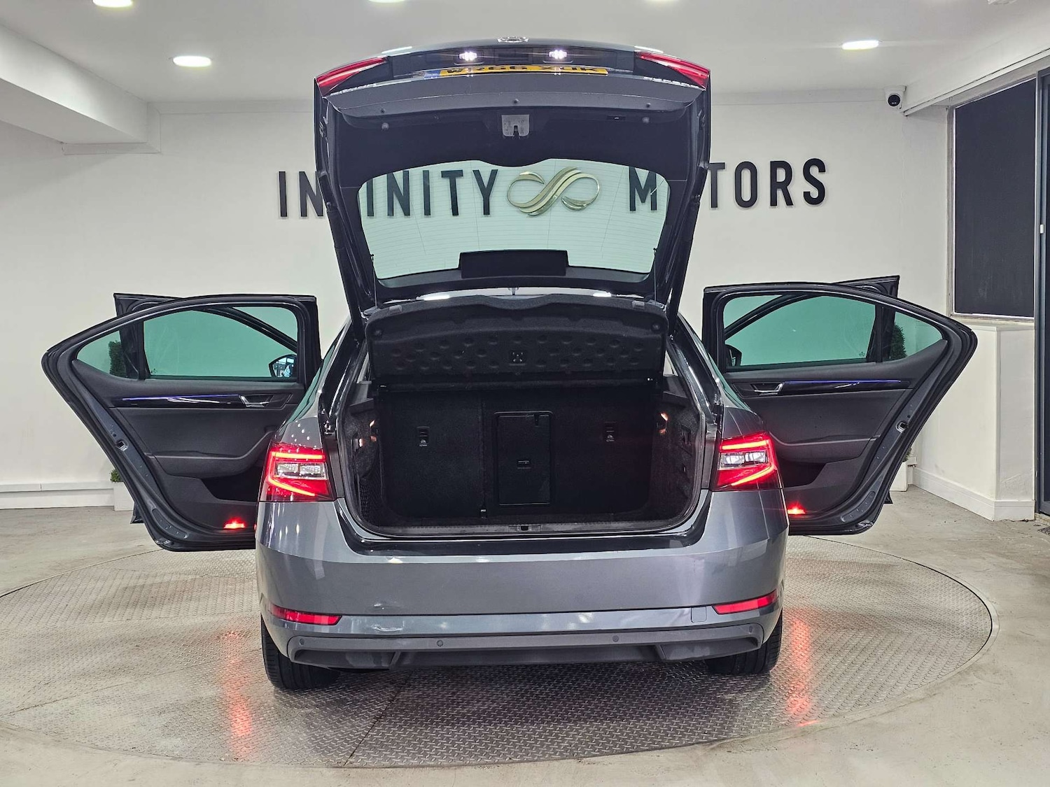 Used Skoda Superb 2016 for sale - 76972405: Photo 48