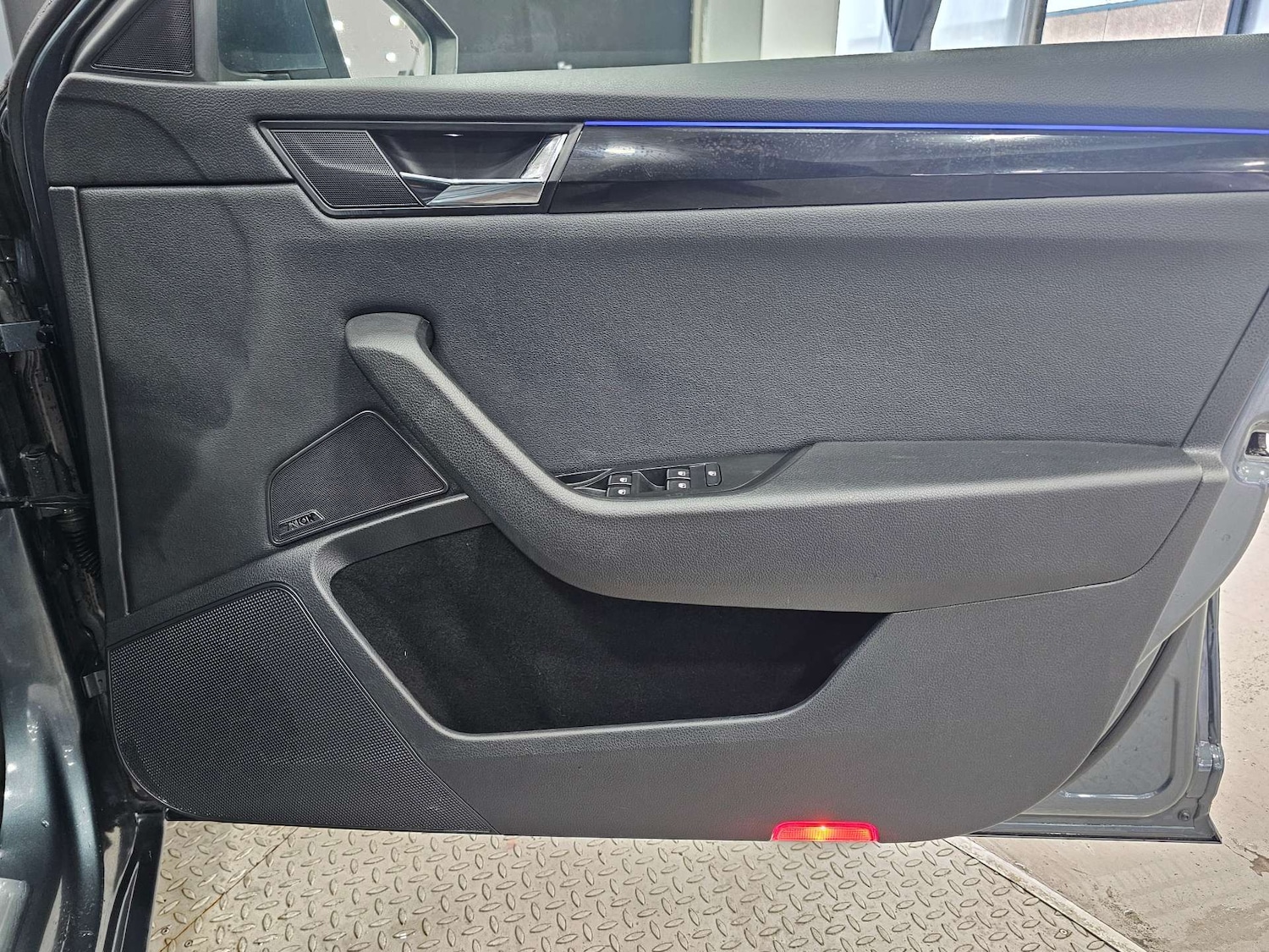 Used Skoda Superb 2016 for sale - 76972405: Photo 54