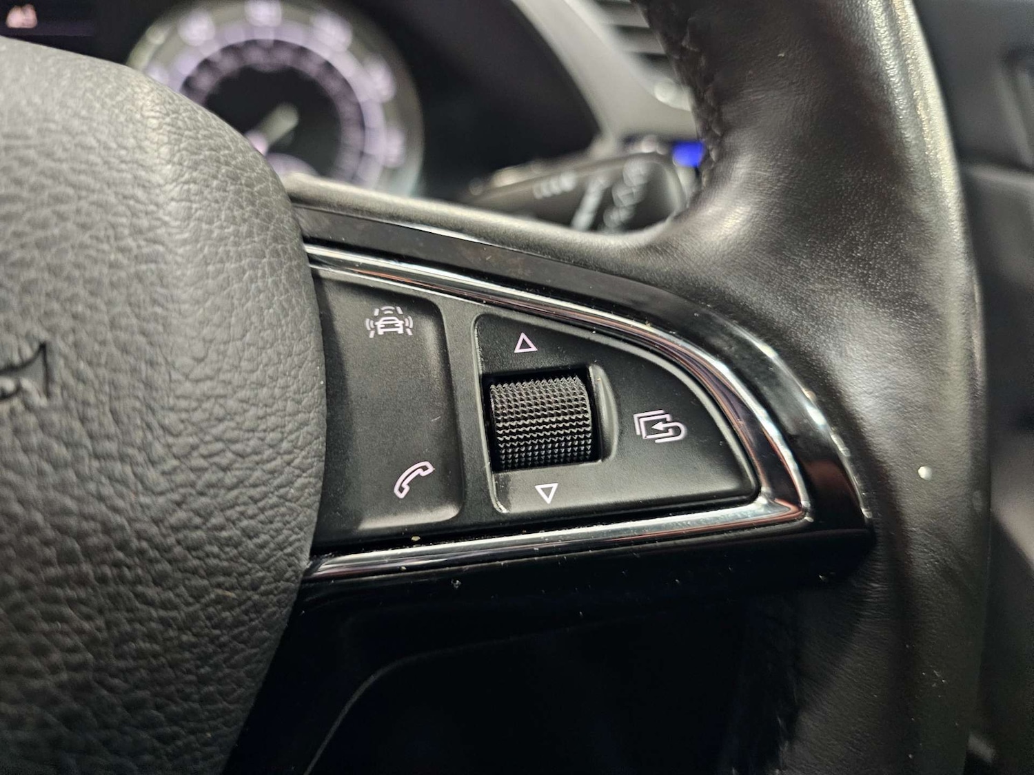 Used Skoda Superb 2016 for sale - 76972405: Photo 61