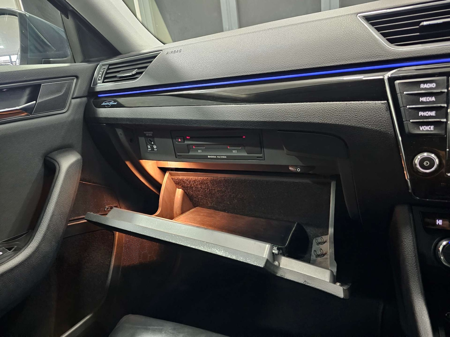 Used Skoda Superb 2016 for sale - 76972405: Photo 79