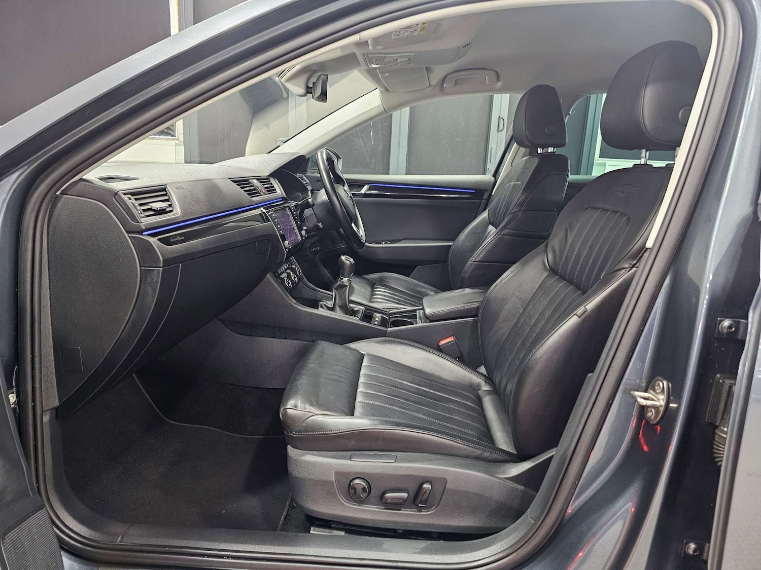 Used Skoda Superb 2016 for sale - 76972405: Photo 93