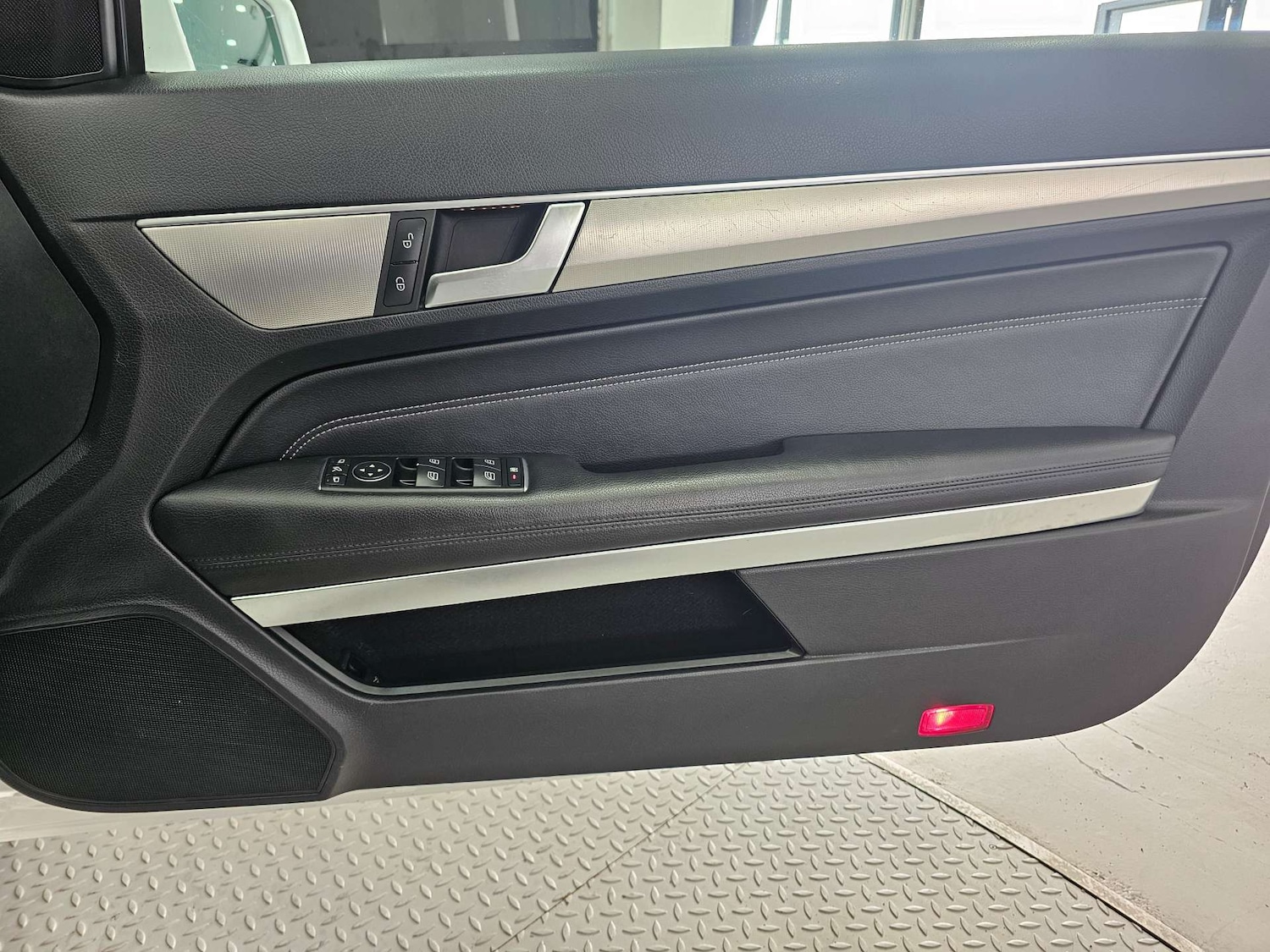 Used Mercedes-Benz E Class 2015 for sale - 76972322: Photo 22