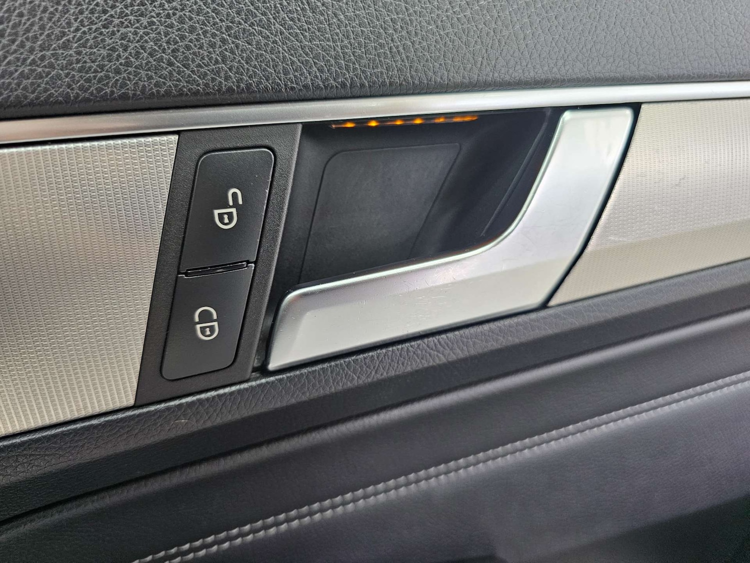 Used Mercedes-Benz E Class 2015 for sale - 76972322: Photo 24