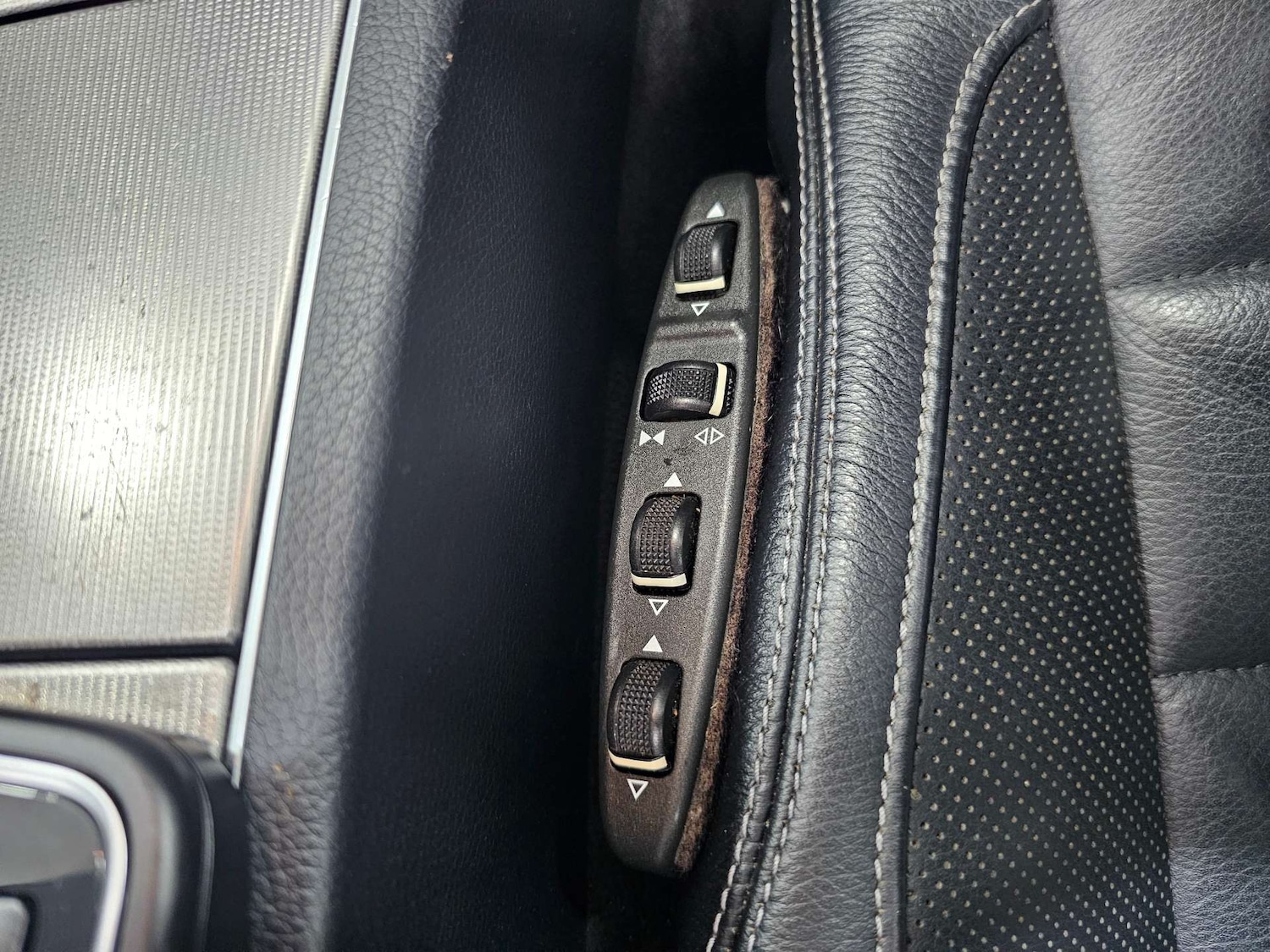 Used Mercedes-Benz E Class 2015 for sale - 76972322: Photo 29