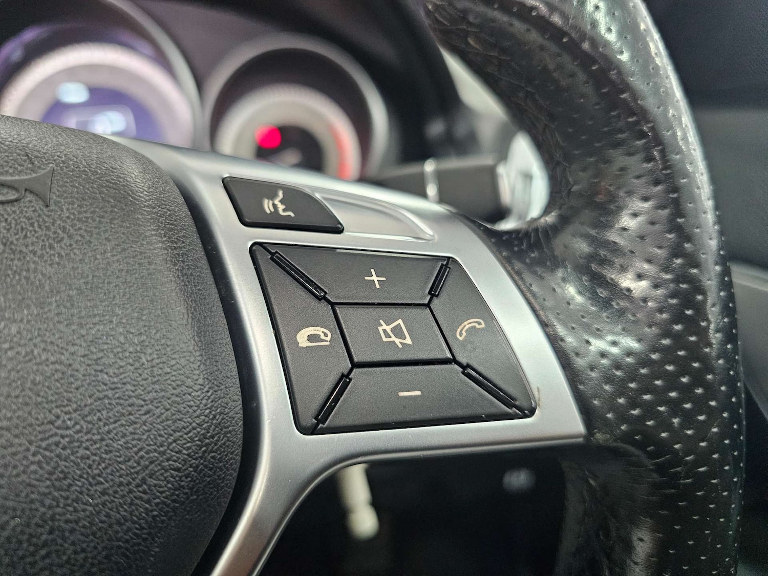 Used Mercedes-Benz E Class 2015 for sale - 76972322: Photo 30