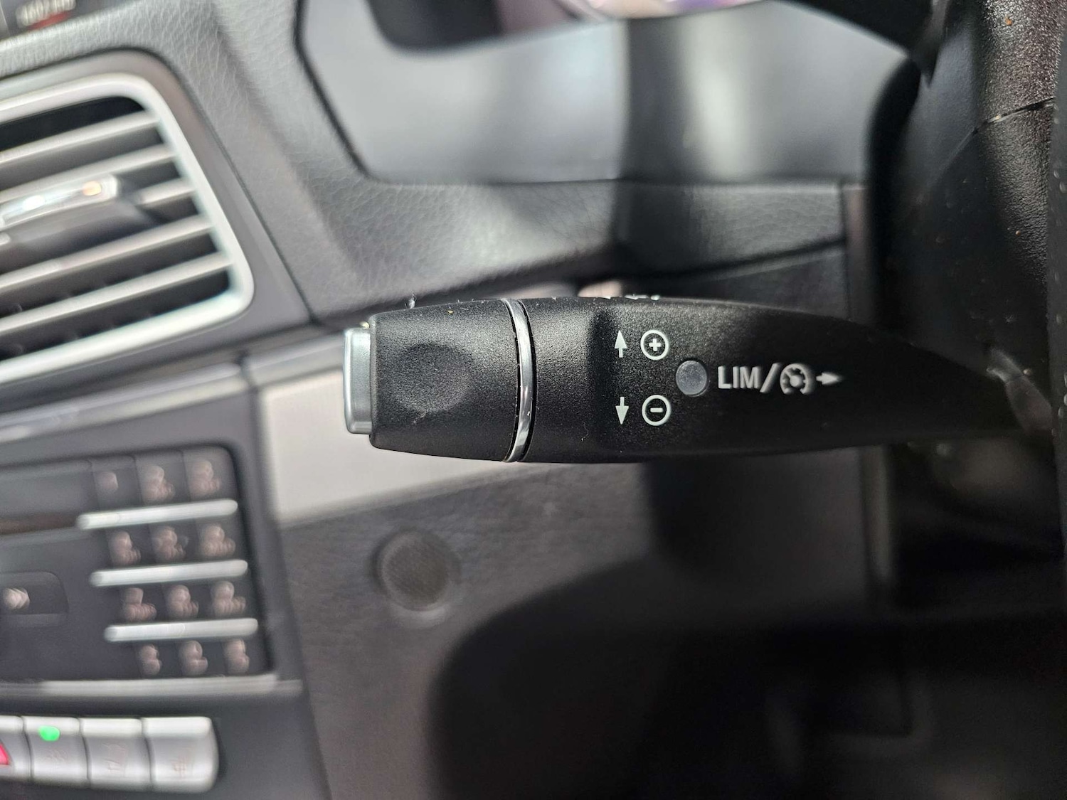 Used Mercedes-Benz E Class 2015 for sale - 76972322: Photo 34