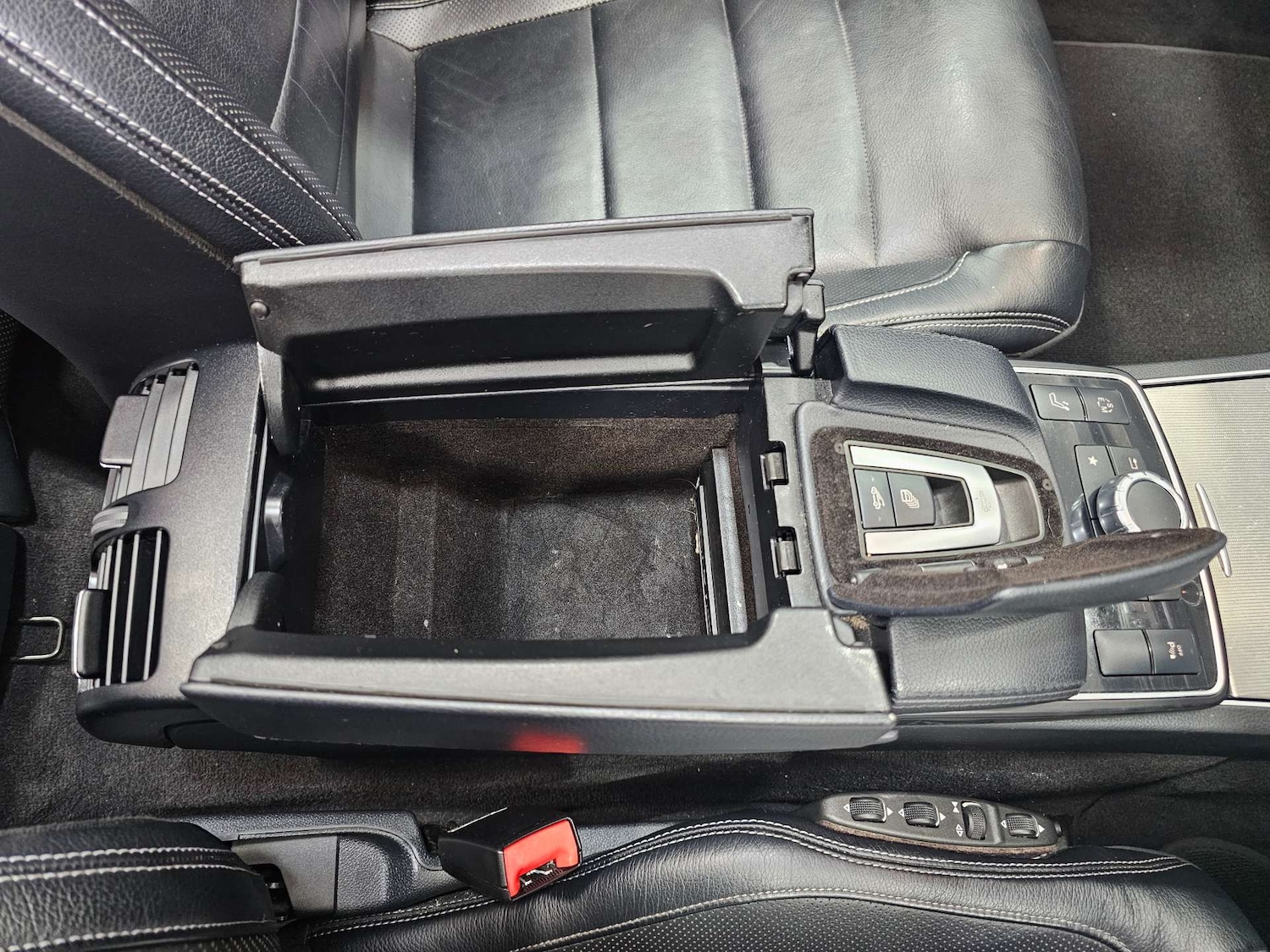 Used Mercedes-Benz E Class 2015 for sale - 76972322: Photo 36