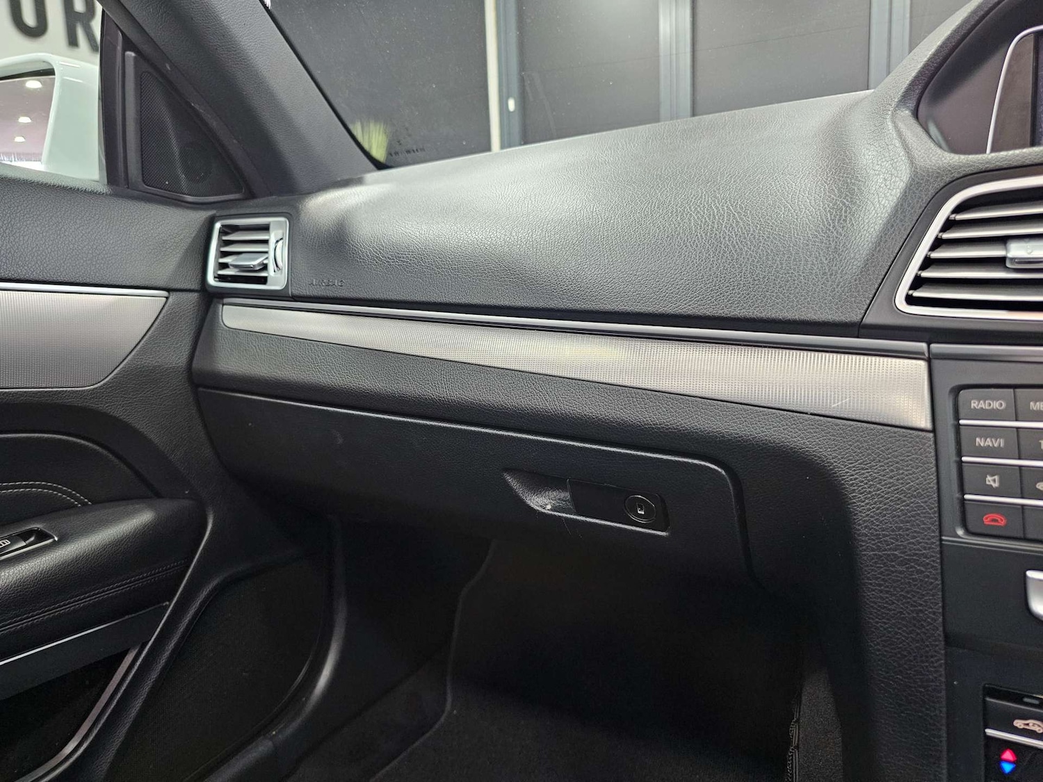 Used Mercedes-Benz E Class 2015 for sale - 76972322: Photo 46