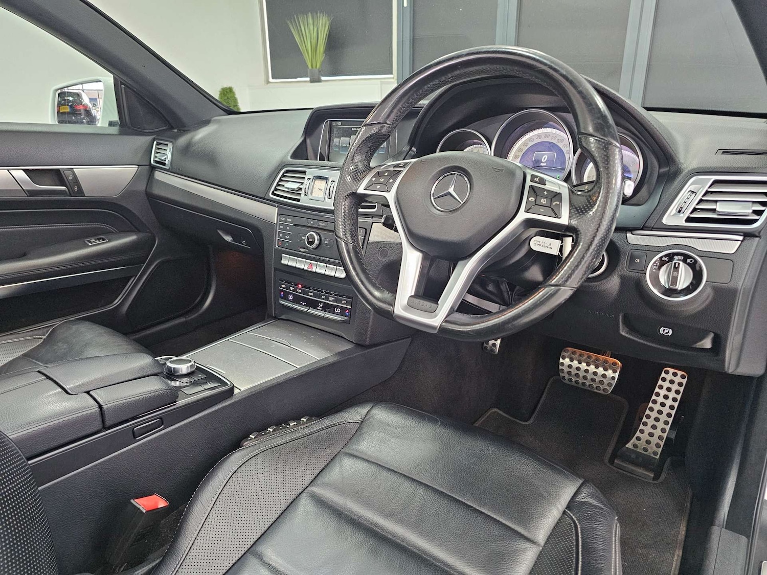 Used Mercedes-Benz E Class 2015 for sale - 76972322: Photo 5