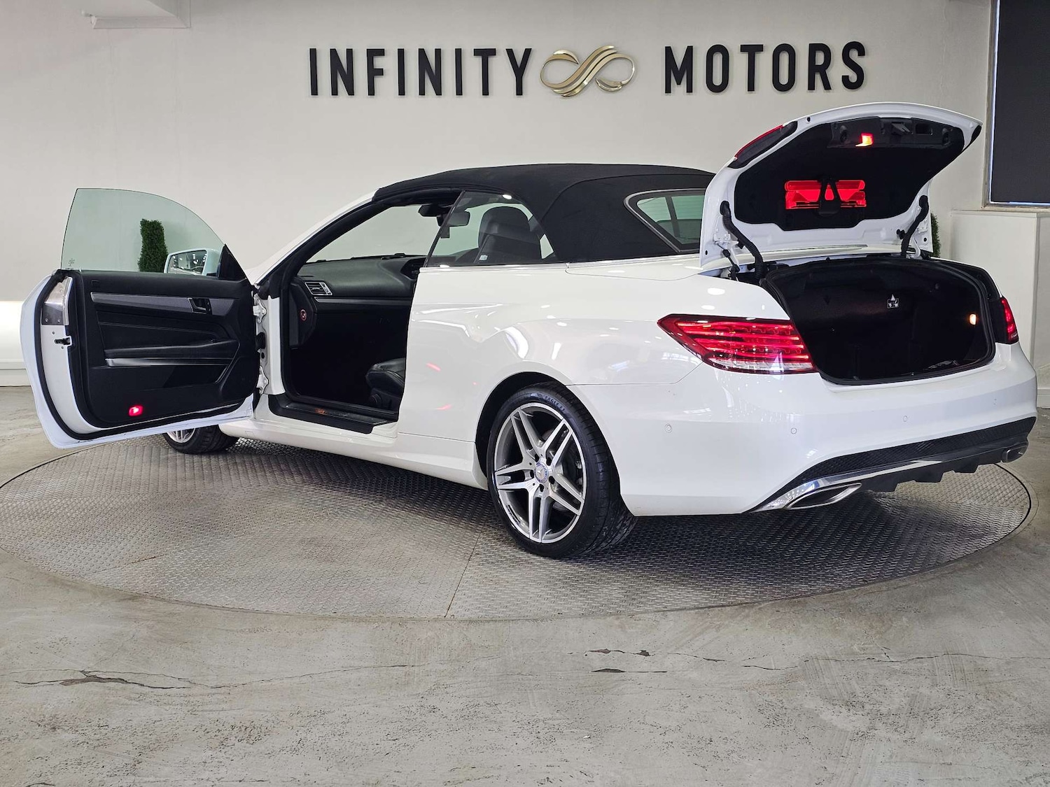 Used Mercedes-Benz E Class 2015 for sale - 76972322: Photo 83