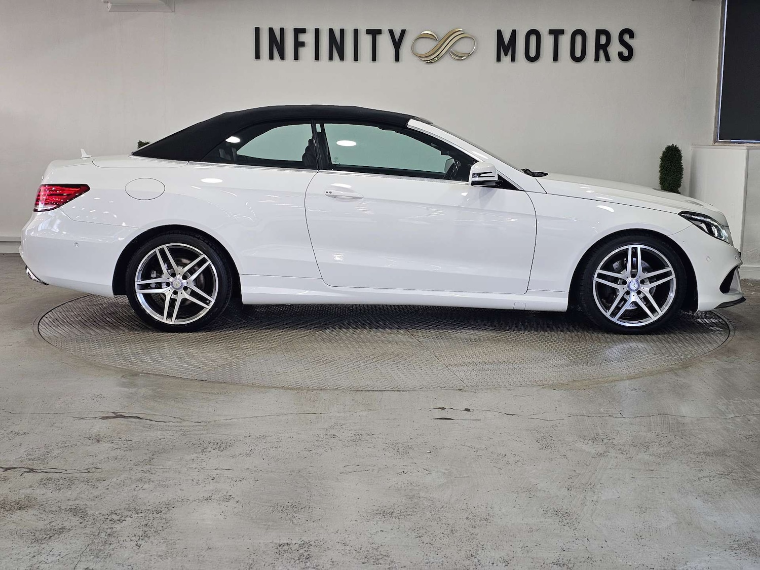 Used Mercedes-Benz E Class 2015 for sale - 76972322: Photo 88