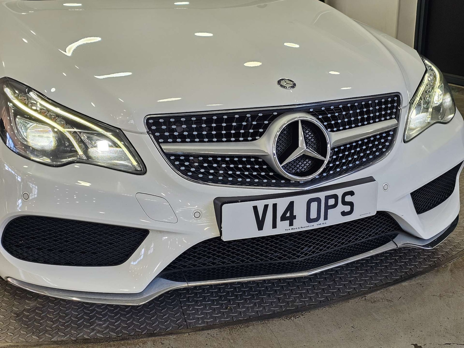 Used Mercedes-Benz E Class 2015 for sale - 76972322: Photo 9