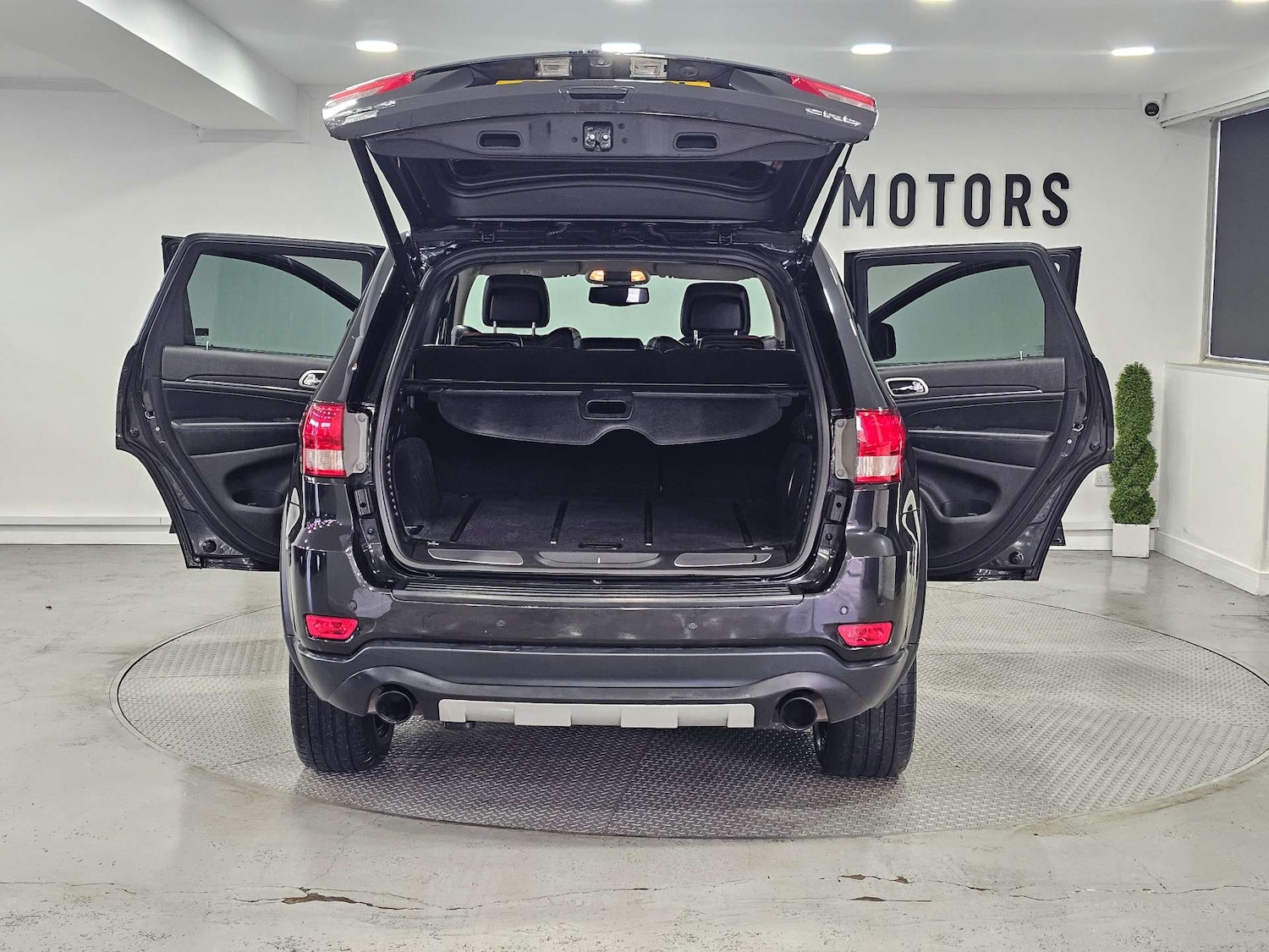 Used Jeep Grand Cherokee 2013 for sale - 76972455: Photo 46