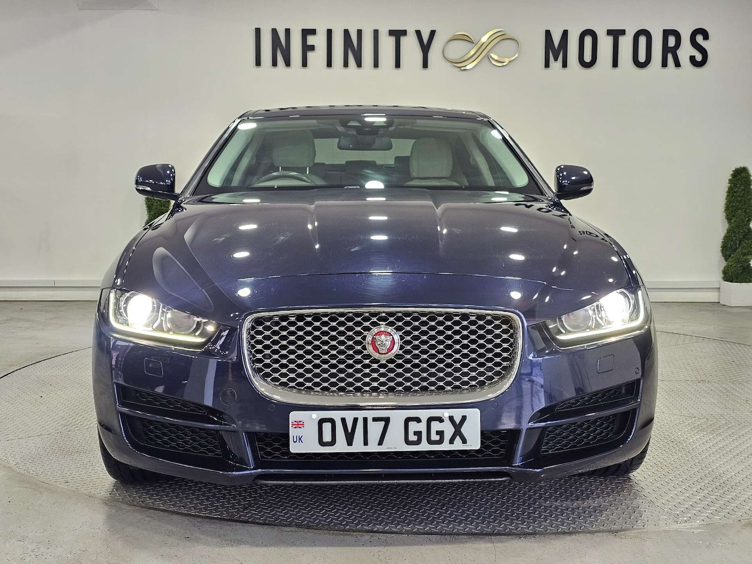 Used Jaguar XE 2017 for sale - 76972341: Photo 14