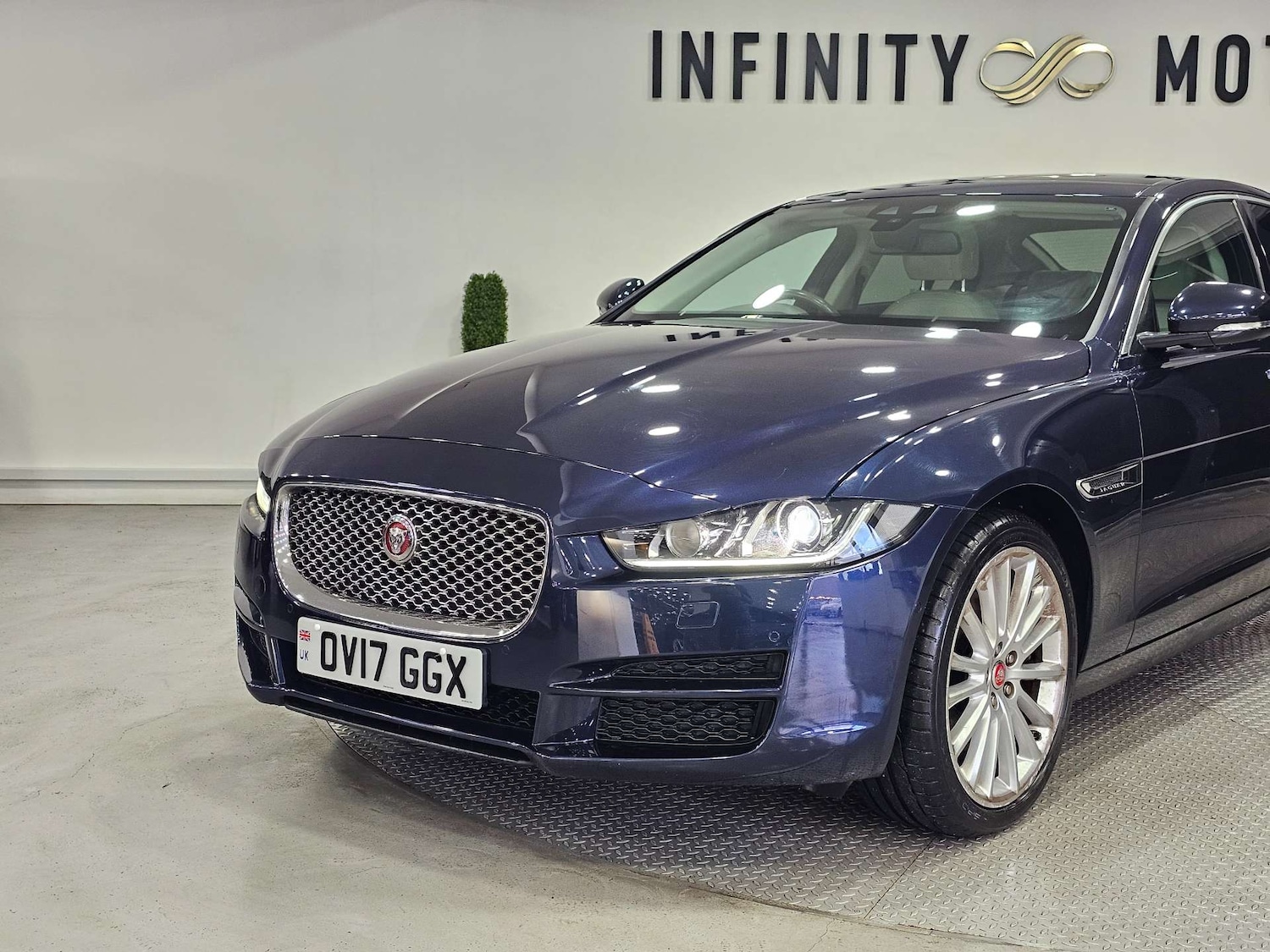 Used Jaguar XE 2017 for sale - 76972341: Photo 19