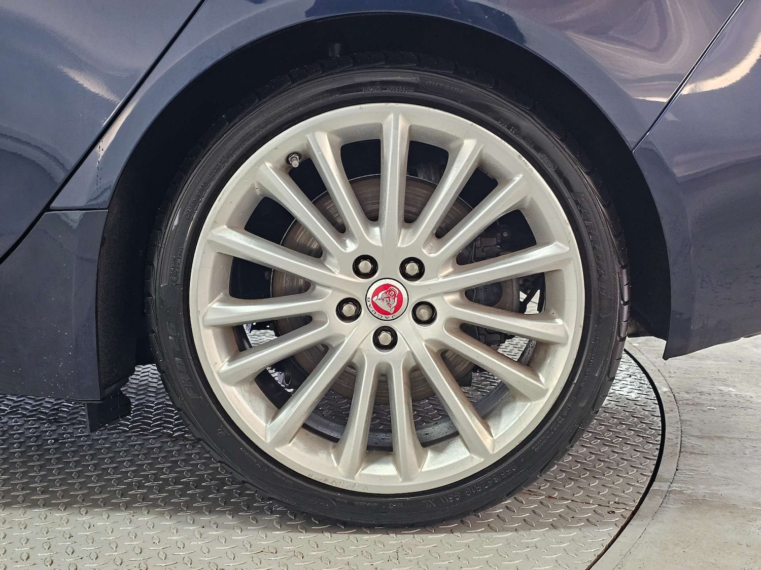 Used Jaguar XE 2017 for sale - 76972341: Photo 36