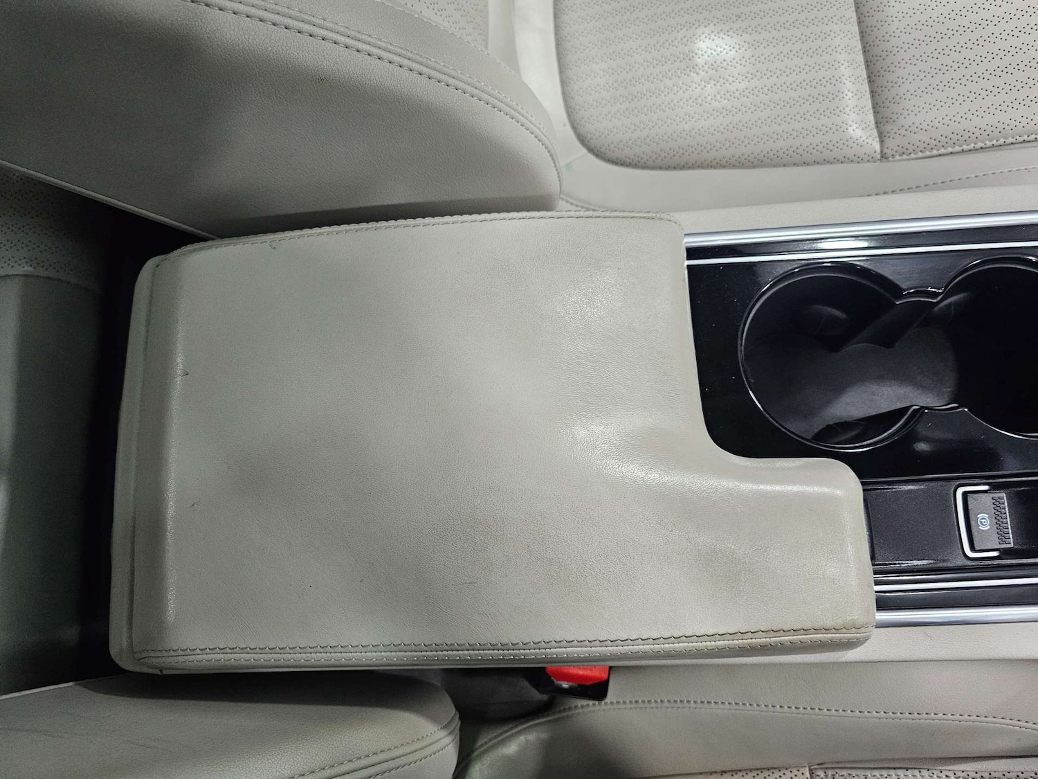 Used Jaguar XE 2017 for sale - 76972341: Photo 60