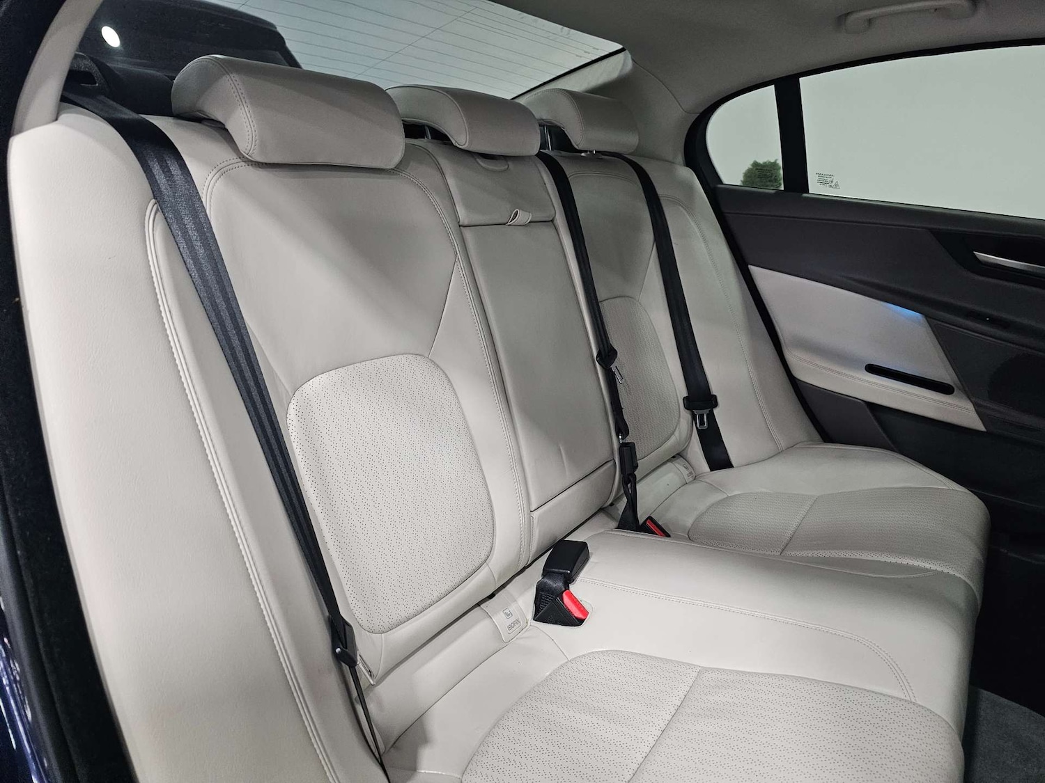 Used Jaguar XE 2017 for sale - 76972341: Photo 78