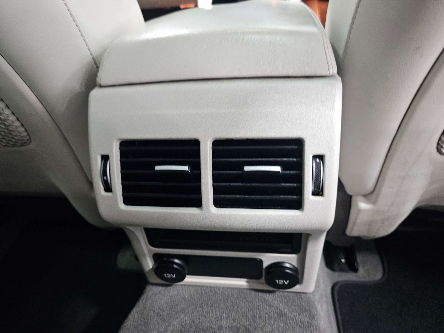 Used Jaguar XE 2017 for sale - 76972341: Photo 80