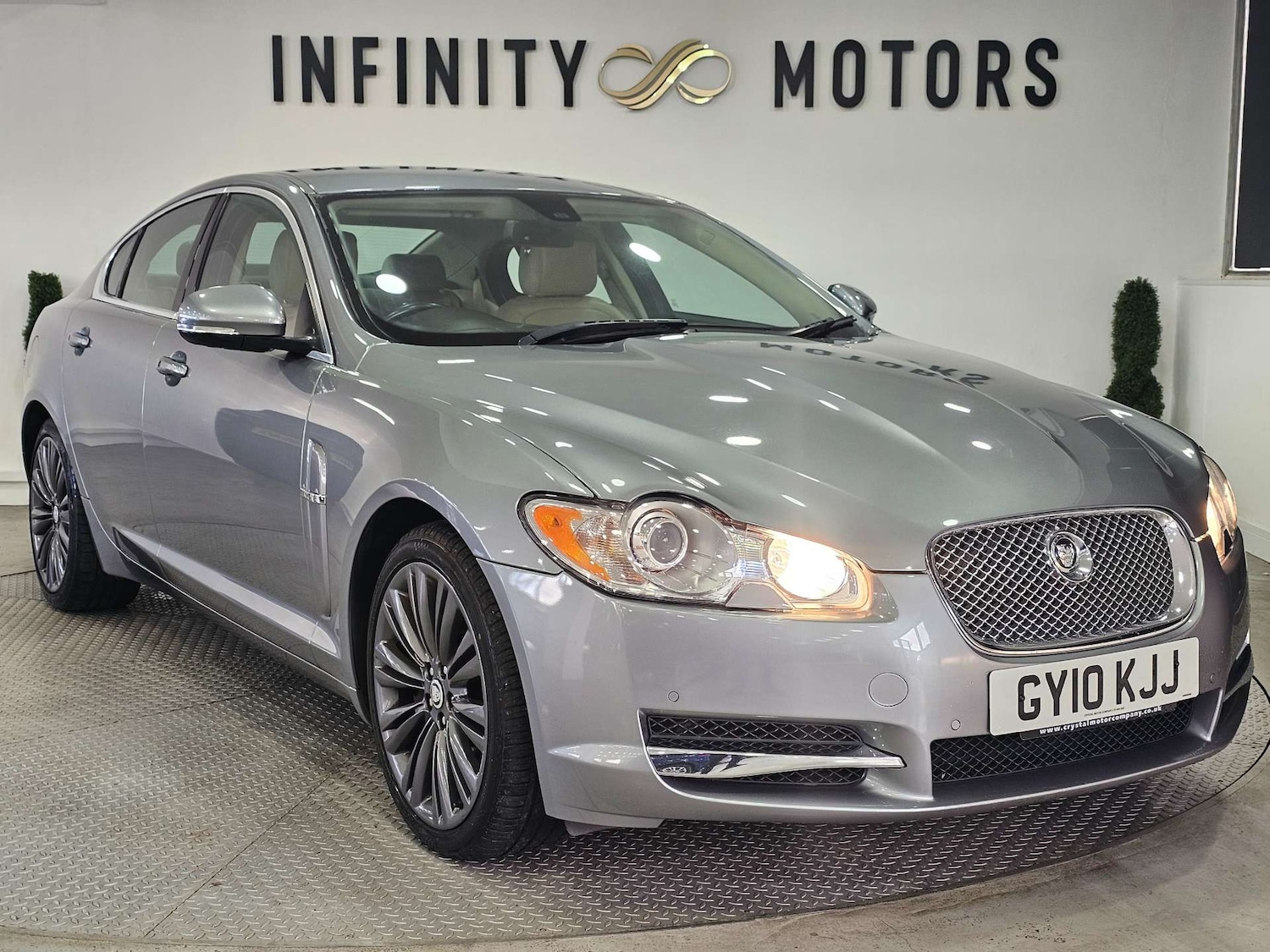 Used Jaguar XF 2010 for sale - 76972368: Photo 1