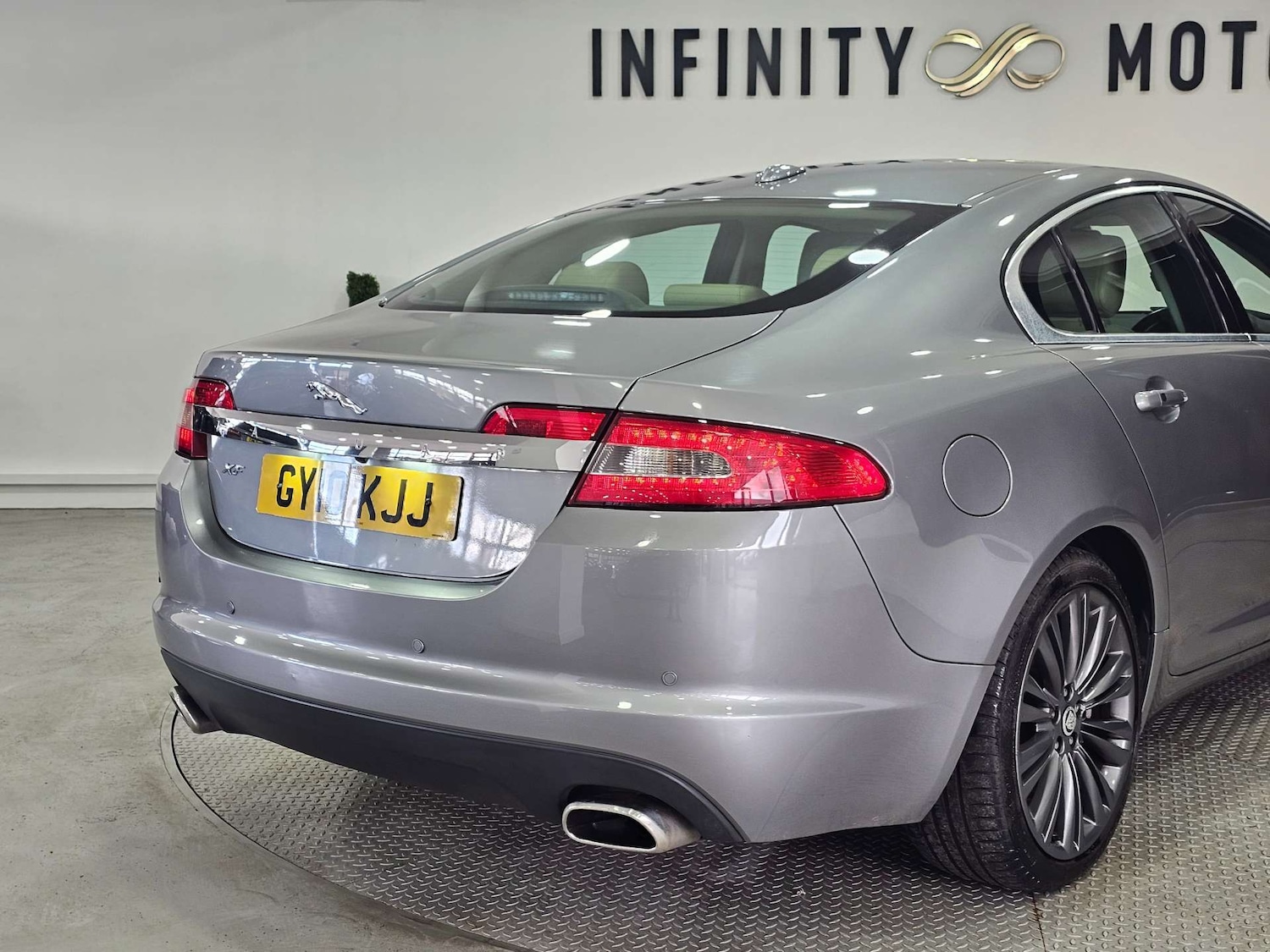 Used Jaguar XF 2010 for sale - 76972368: Photo 24