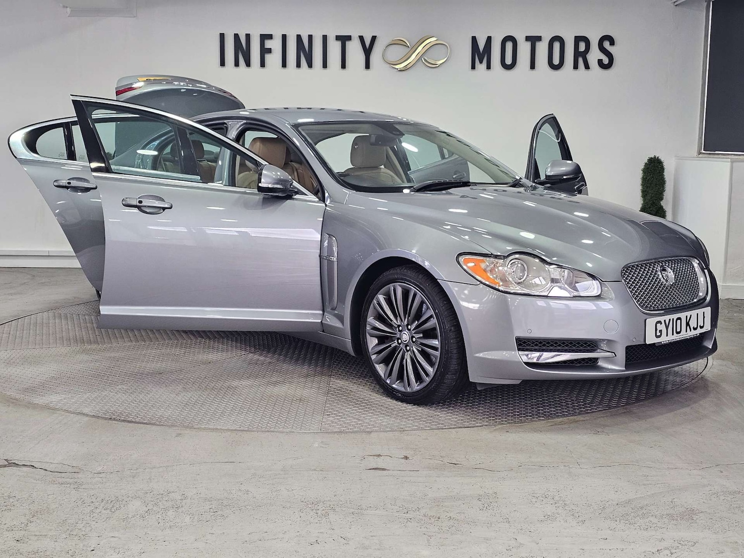 Used Jaguar XF 2010 for sale - 76972368: Photo 39