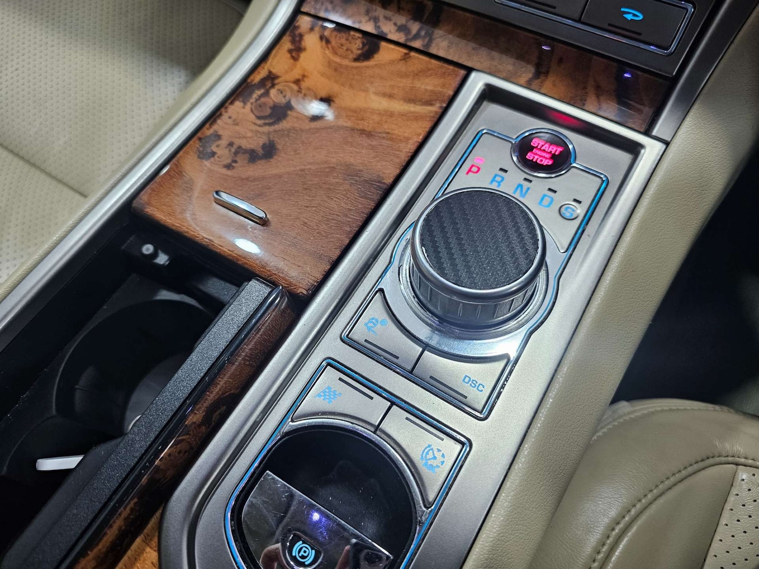 Used Jaguar XF 2010 for sale - 76972368: Photo 60